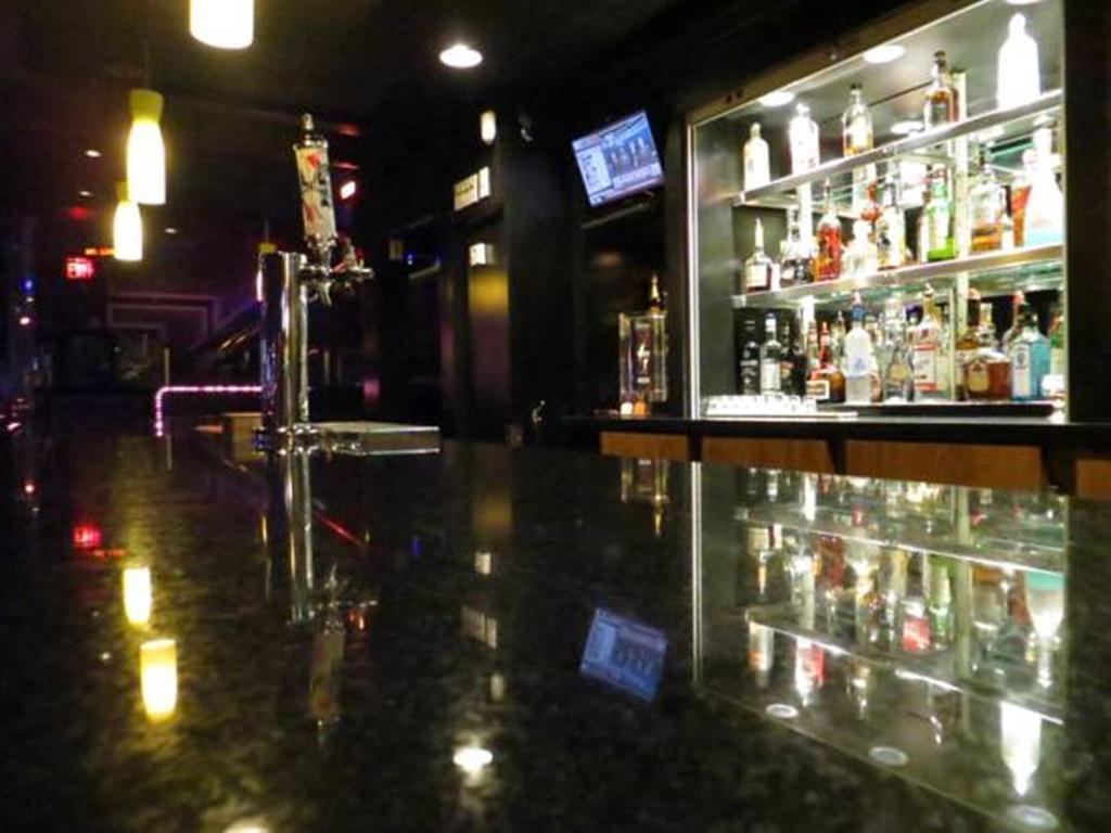 Filmores Hotel Торонто Екстериор снимка